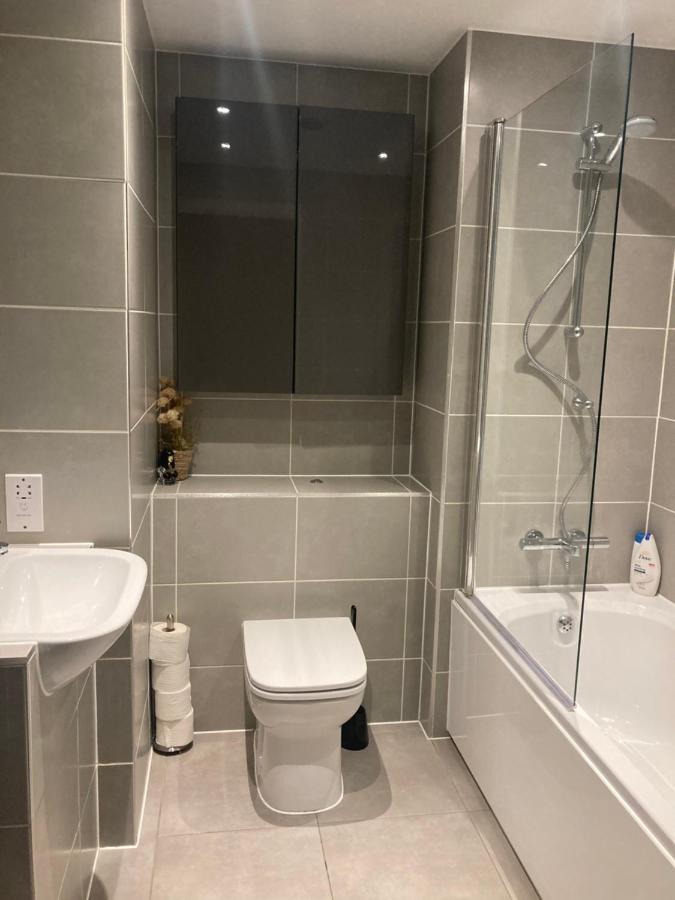 Canal View 1 Bed Apartment In Zone 1 London Exteriör bild