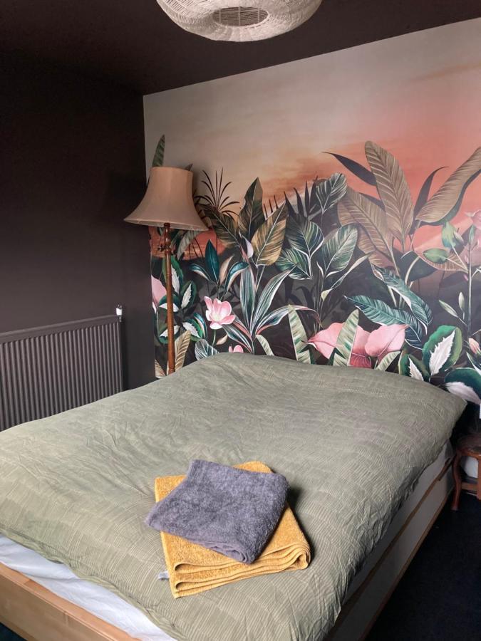 Canal View 1 Bed Apartment In Zone 1 London Exteriör bild